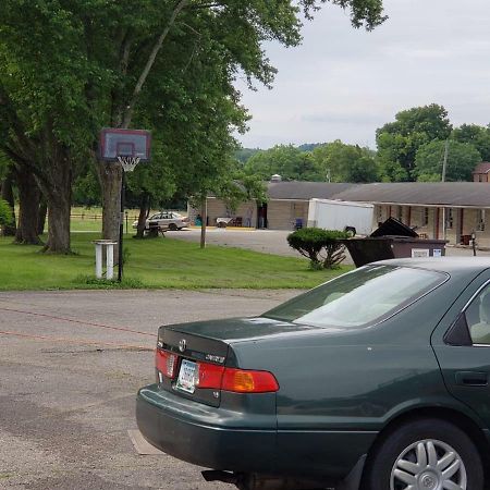 Mound Haven Motel Brookville Esterno foto